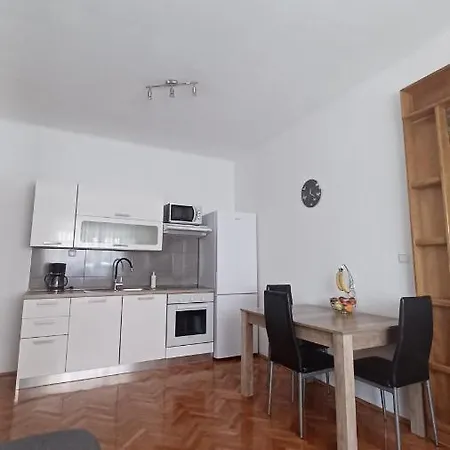 Appartement Apartman Dora
