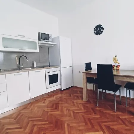 Appartamento Apartman Dora *